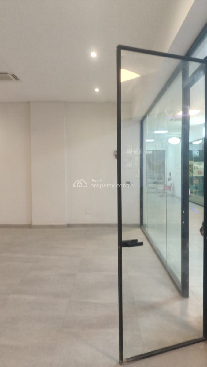 Fully Serviced  87 Sqms Showroom Space, Opebi Road, Opebi, Ikeja, Lagos, Plaza / Complex / Mall for Rent