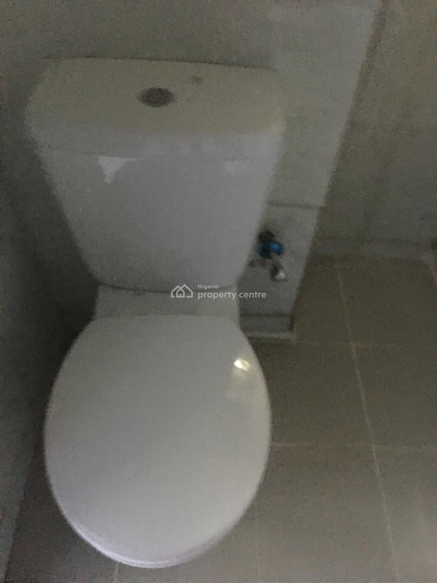 Spacious 3 Bedroom Apartment with Bq, Lekki Phase 1, Lekki, Lagos, Flat / Apartment for Rent