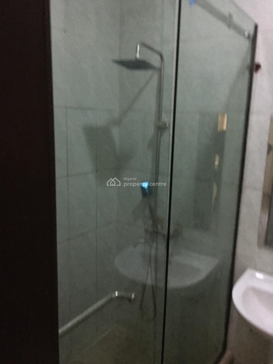 Spacious 3 Bedroom Apartment with Bq, Lekki Phase 1, Lekki, Lagos, Flat / Apartment for Rent