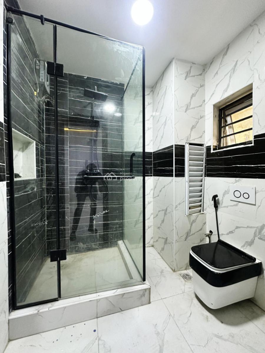 Executive 2 Bedroom Apartment, Lekki Phase 1, Lekki, Lagos., Lekki Phase 1, Lekki, Lagos, Flat / Apartment for Sale