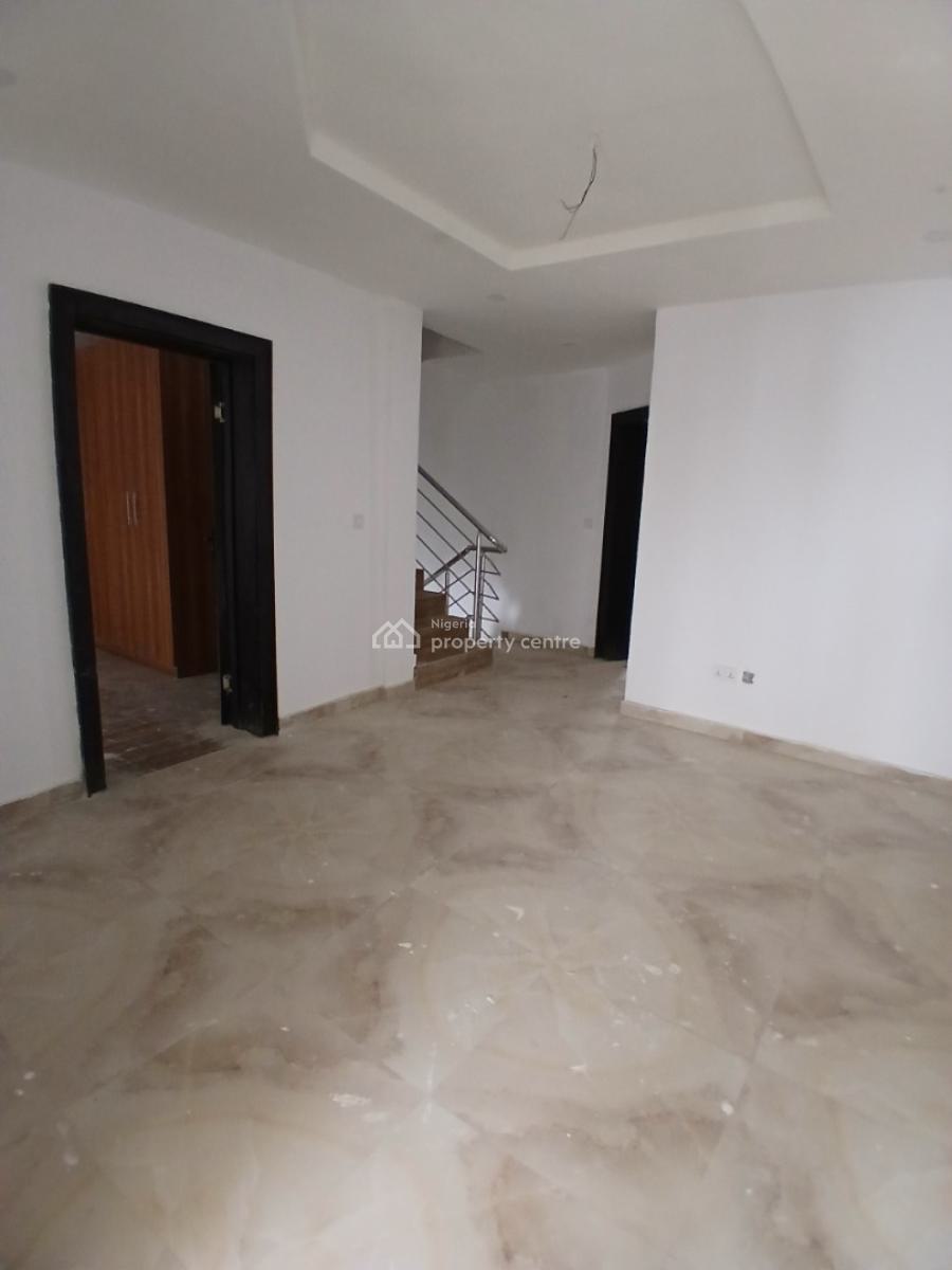 Newly Built and Serviced 4 Bedroom En-suite Townhouse with an Enclosed, Ikate Elegushi, Lekki, Lagos, Terraced Duplex for Rent