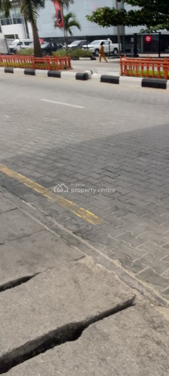 a Large Office Space Or Warehouse, Victoria Island, Victoria Island (vi), Lagos, Office Space for Rent