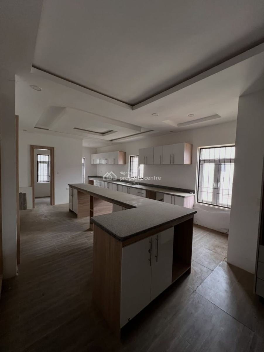 Lovely 6bedroom Fully Detached Duplex with 2bedroom Bq and a Pool, Guzape District, Abuja, Detached Duplex for Sale