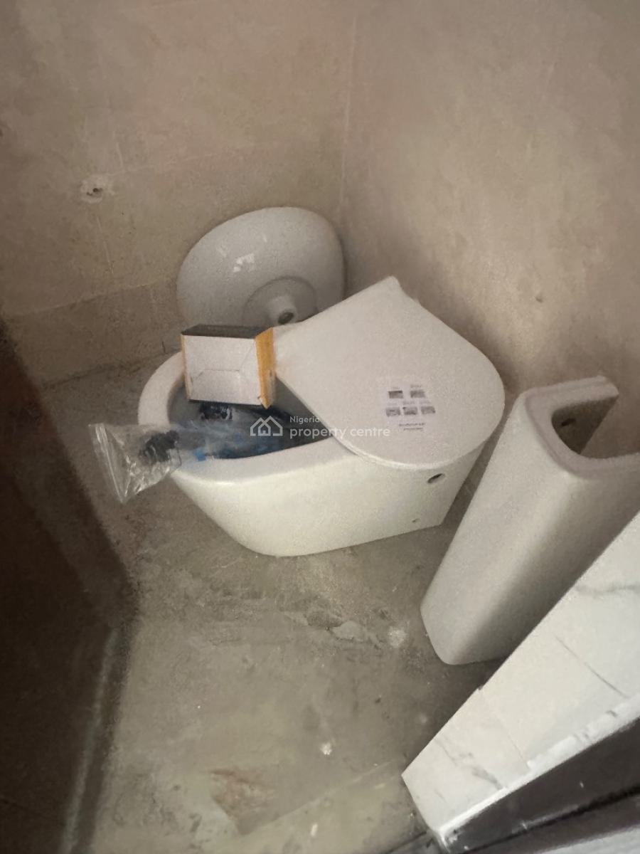 Big Shop, Ilasan Ikate Face Road, Ilasan, Lekki, Lagos, Shop for Rent