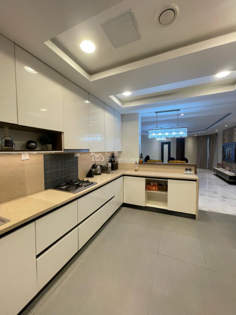 Fully Furnished 2bedrooms Flat, Periwinkle Estate, Lekki Phase 1, Lekki, Lagos, Flat / Apartment for Sale