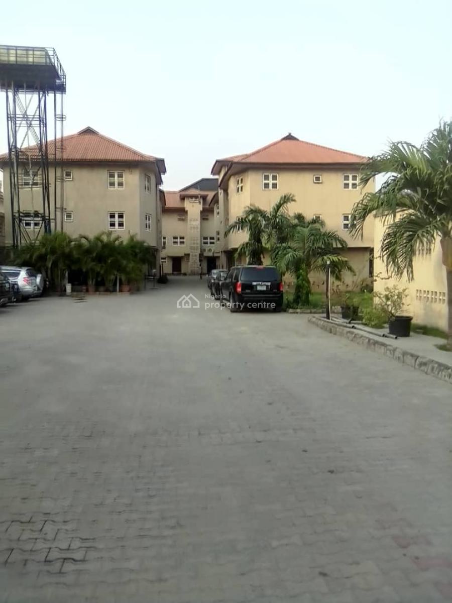 8nos of 3 Bedrooms, 4nos of 1 Bedroom, 2 Attics Flat, 2nos of 4 Bed, Oniru, Victoria Island (vi), Lagos, Block of Flats for Sale