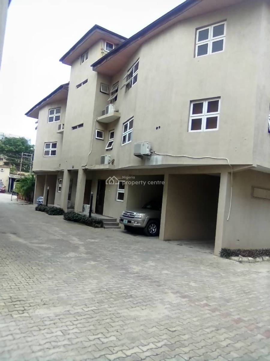 8nos of 3 Bedrooms, 4nos of 1 Bedroom, 2 Attics Flat, 2nos of 4 Bed, Oniru, Victoria Island (vi), Lagos, Block of Flats for Sale