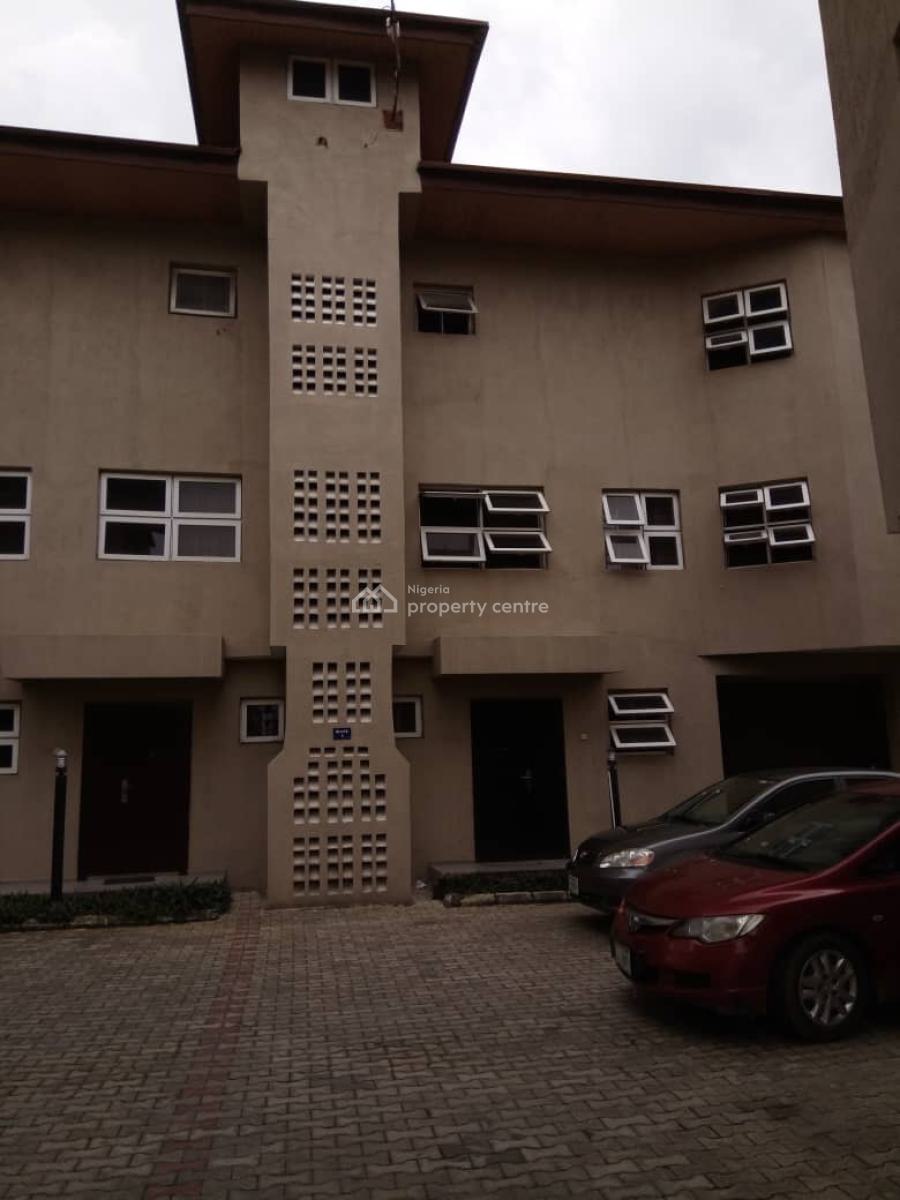 8nos of 3 Bedrooms, 4nos of 1 Bedroom, 2 Attics Flat, 2nos of 4 Bed, Oniru, Victoria Island (vi), Lagos, Block of Flats for Sale