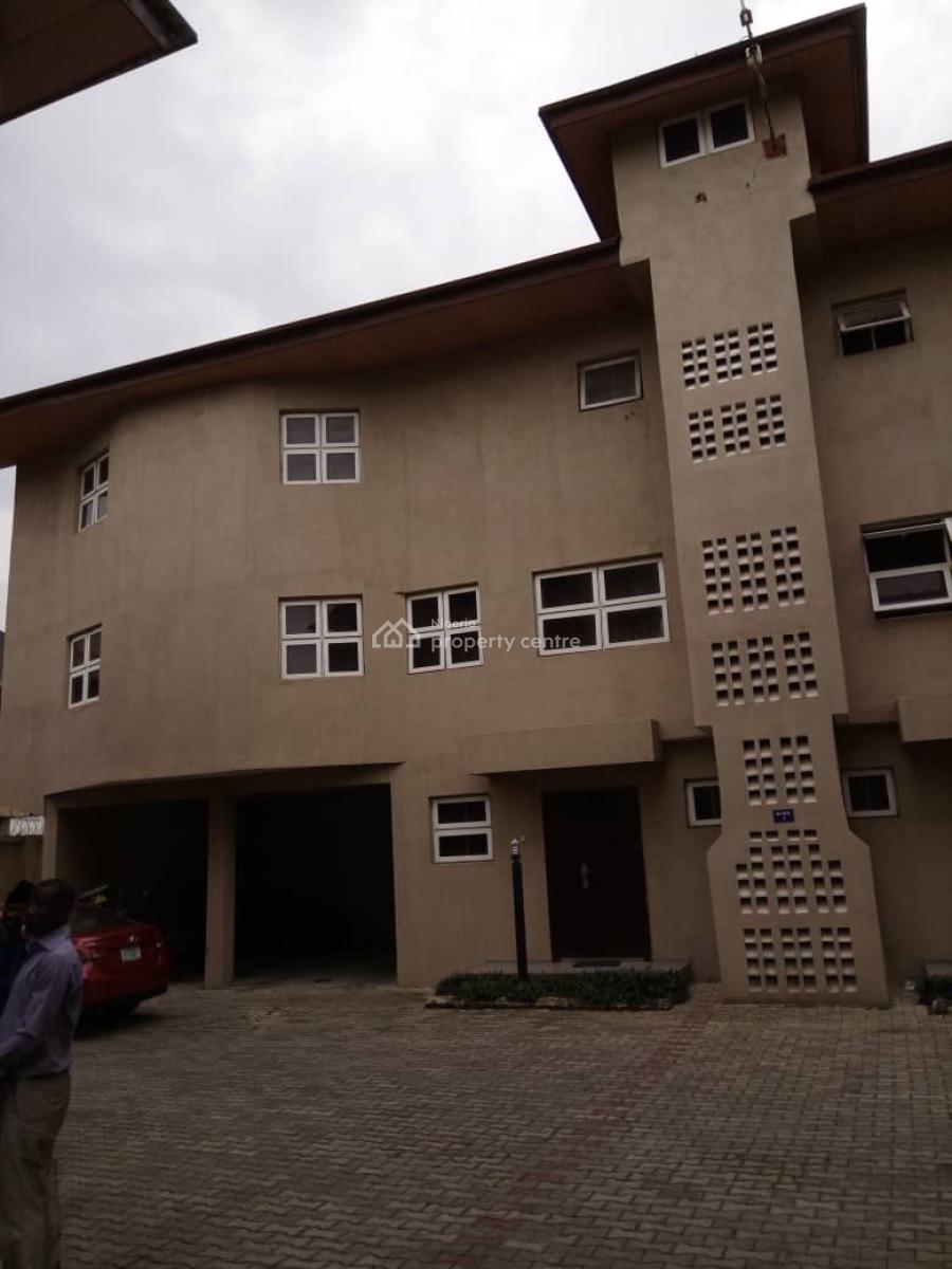 8nos of 3 Bedrooms, 4nos of 1 Bedroom, 2 Attics Flat, 2nos of 4 Bed, Oniru, Victoria Island (vi), Lagos, Block of Flats for Sale