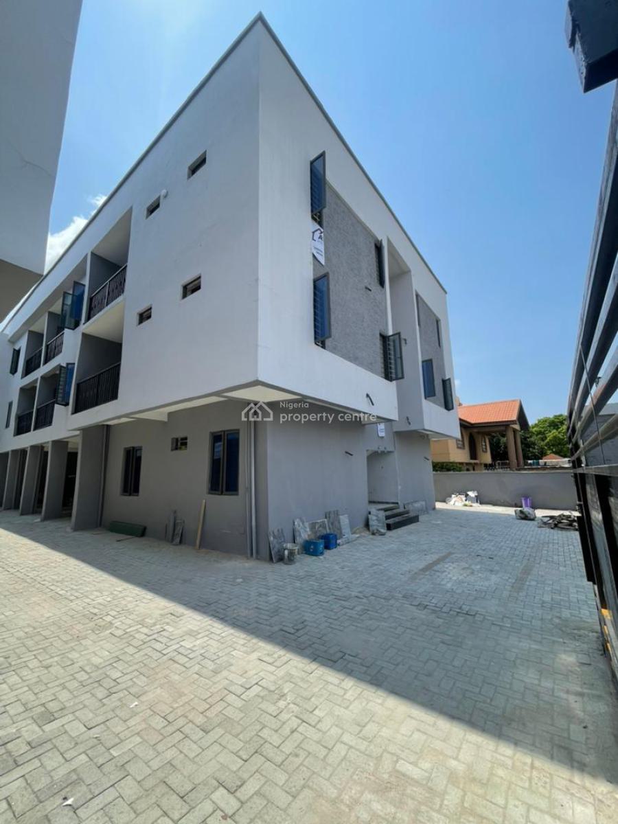 Luxury 2 Bedroom Serviced Apartment in a Prime Location, Ologolo, Lekki, Lagos, Flat / Apartment for Sale