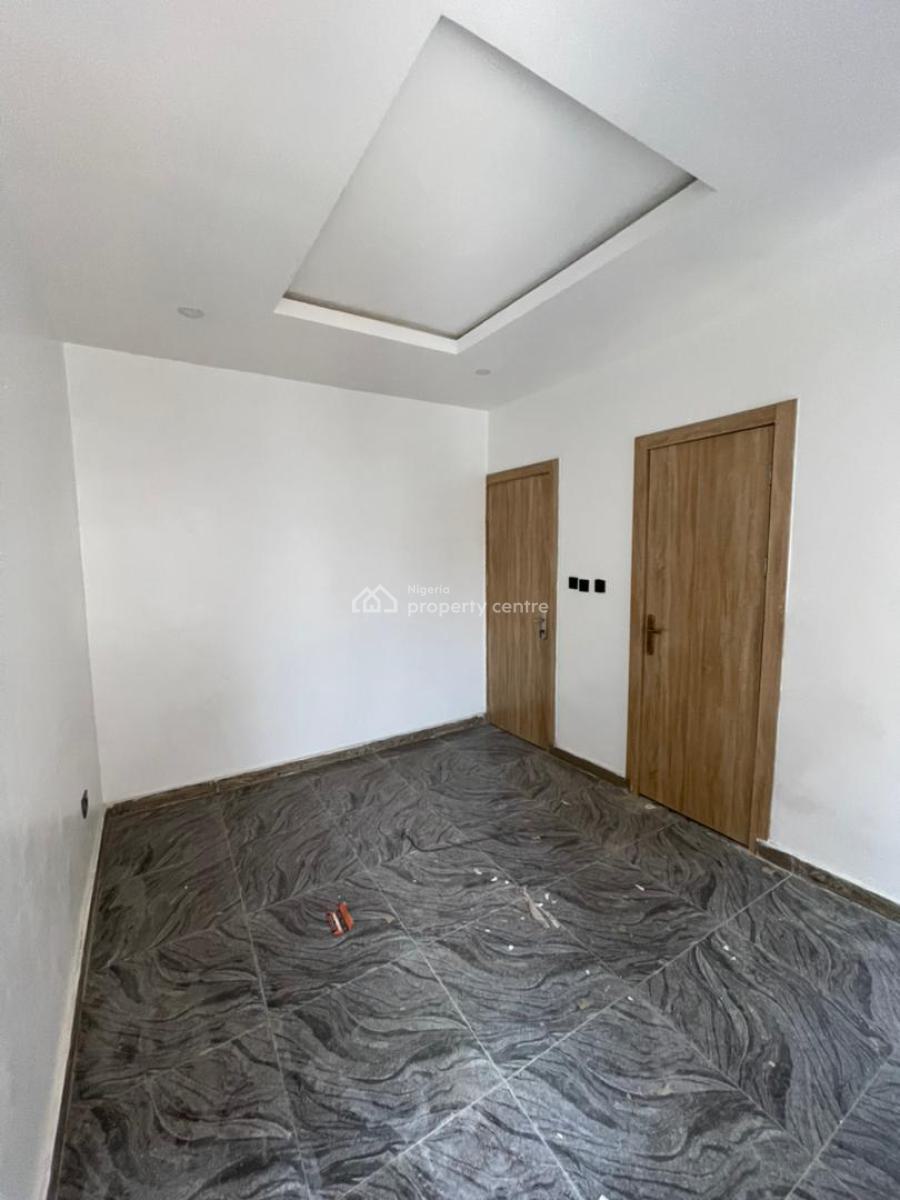 Luxury 2 Bedroom Serviced Apartment in a Prime Location, Ologolo, Lekki, Lagos, Flat / Apartment for Sale