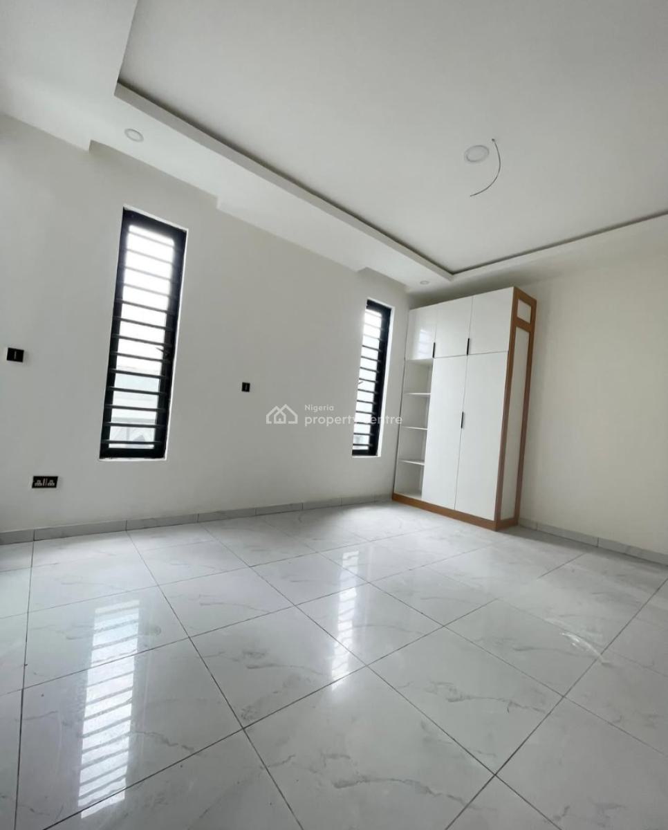 Serviced 2 Bedroom En-suite Flat with an Enclosed Fitted Kitchen, Cook, Ikate Elegushi, Lekki, Lagos, Flat / Apartment for Rent