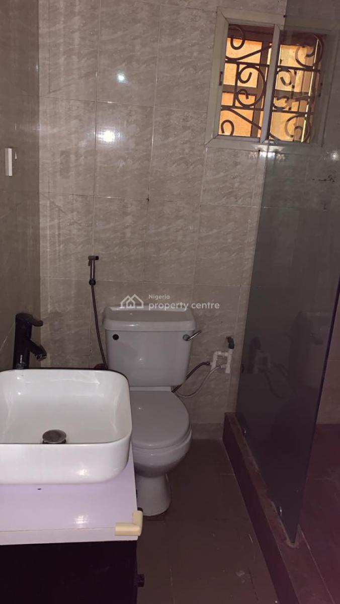 a Spacious Self Serviced 2 Bedroom Flat on The Ground Floor, Off Admiralty Way, Lekki Phase 1, Lekki, Lagos, Flat / Apartment for Rent