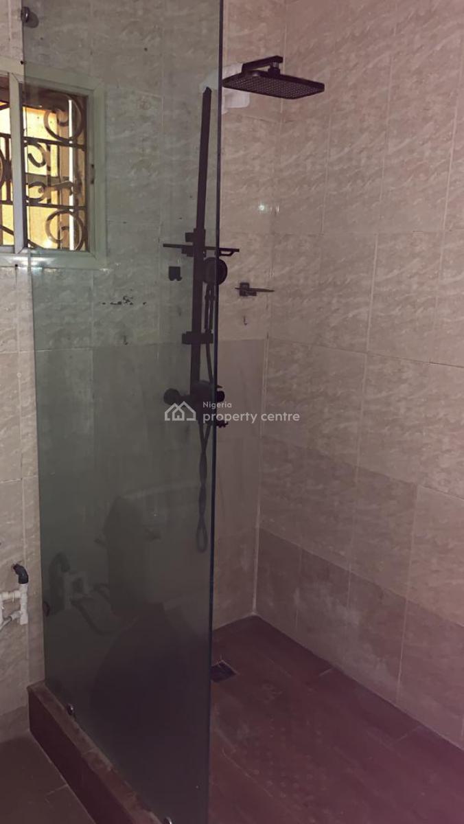 a Spacious Self Serviced 2 Bedroom Flat on The Ground Floor, Off Admiralty Way, Lekki Phase 1, Lekki, Lagos, Flat / Apartment for Rent