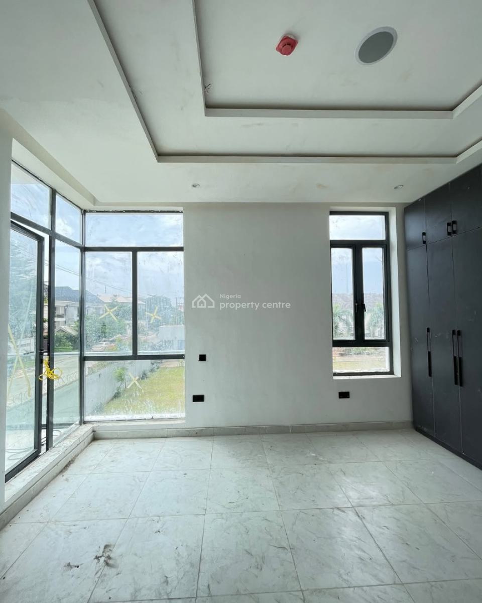 2 Bedroom Apartment, Lekki Phase 1, Lekki, Lagos, Block of Flats for Sale