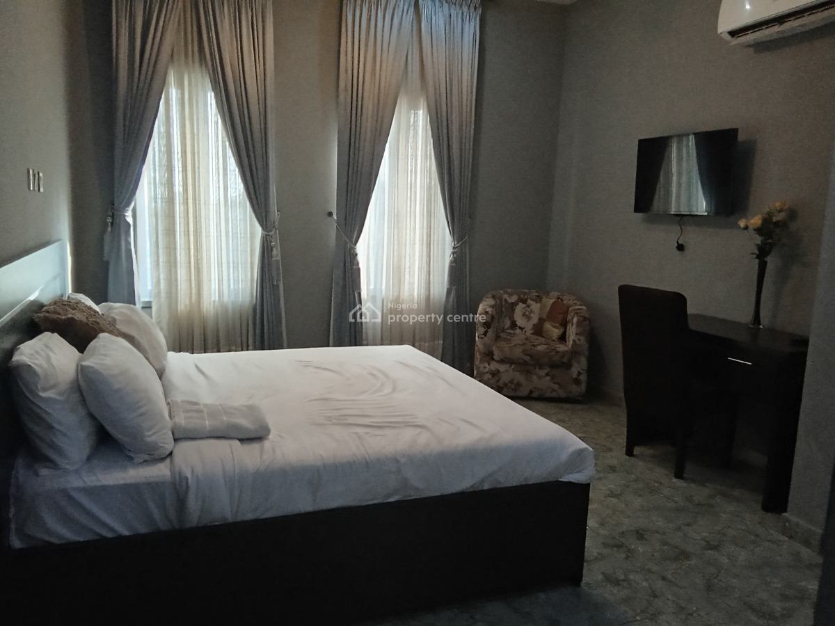 Executive Functioning Fifteen Rooms Hotel, Fabile Isheri Isheri Osun, Isheri, Lagos, Hotel / Guest House for Sale