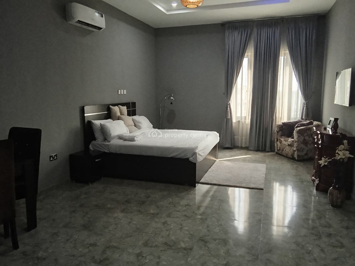 Executive Functioning Fifteen Rooms Hotel, Fabile Isheri Isheri Osun, Isheri, Lagos, Hotel / Guest House for Sale