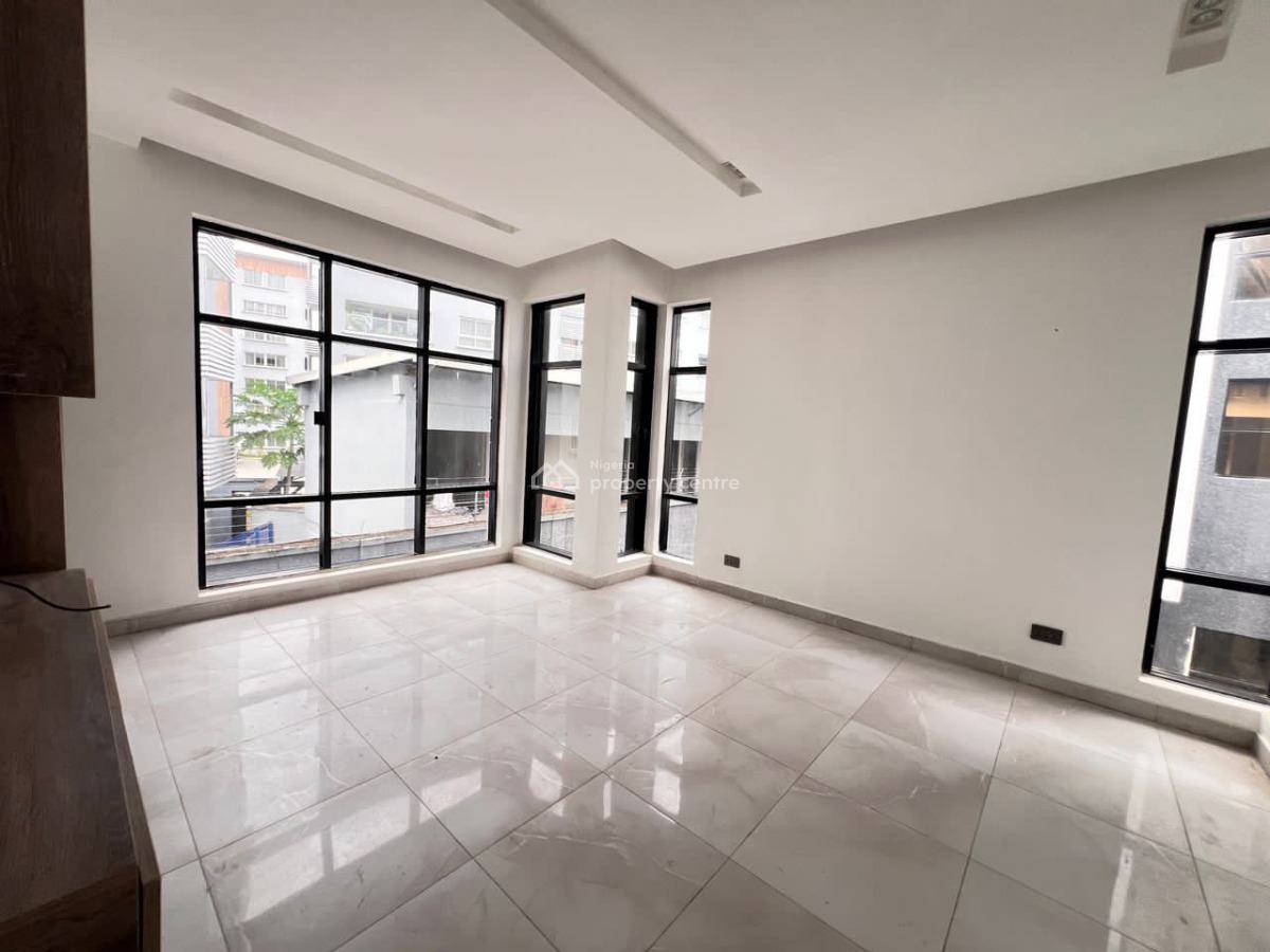 4-bedroom with Security, Victoria Island (vi), Lagos, Flat / Apartment for Rent