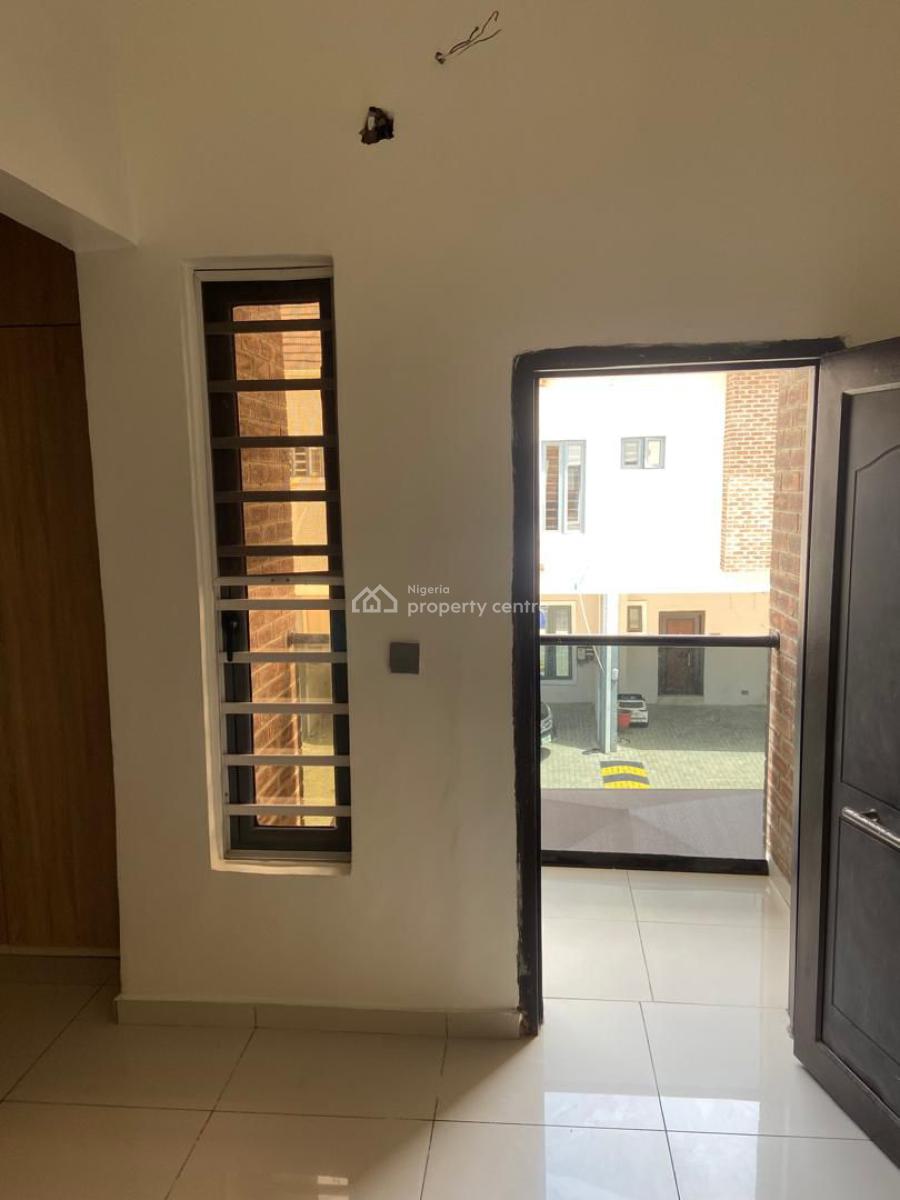 Ikota Semi-detached: 4-bedroom with Family Lounge & Bq, Ikota, Lekki, Lagos, Semi-detached Duplex for Rent