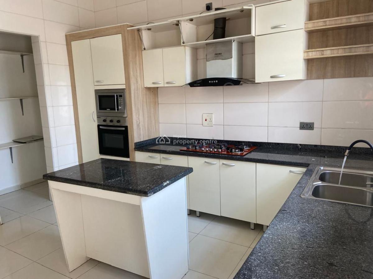 Ikota Semi-detached: 4-bedroom with Family Lounge & Bq, Ikota, Lekki, Lagos, Semi-detached Duplex for Rent