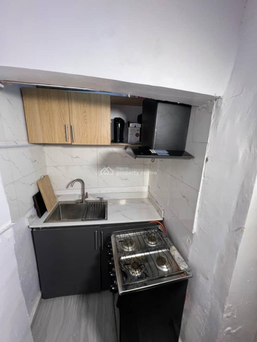 a Reliable and Convenient Studio Apartment, Hasstrup Street, Surulere, Lagos, Self Contain (single Rooms) Short Let