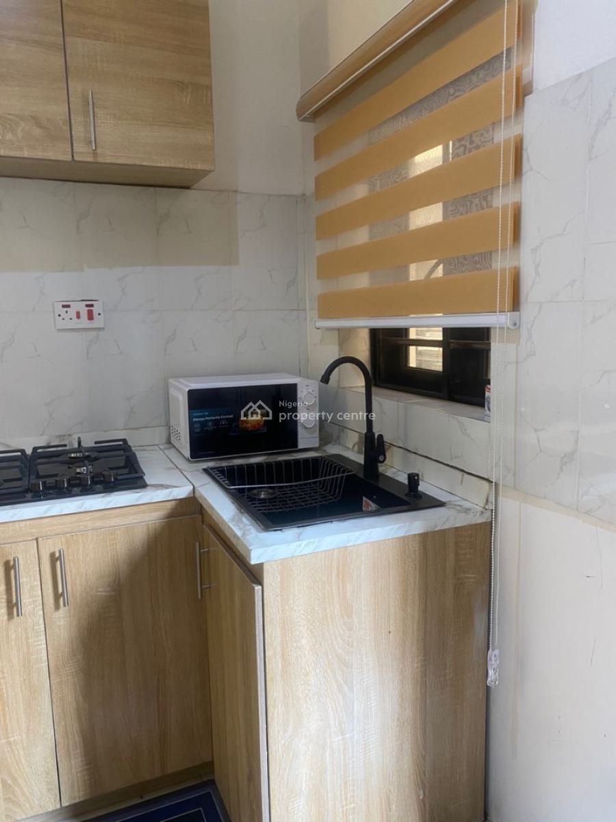 a Reliable and Convenient Studio Apartment, Hasstrup Street, Surulere, Lagos, Self Contain (single Rooms) Short Let