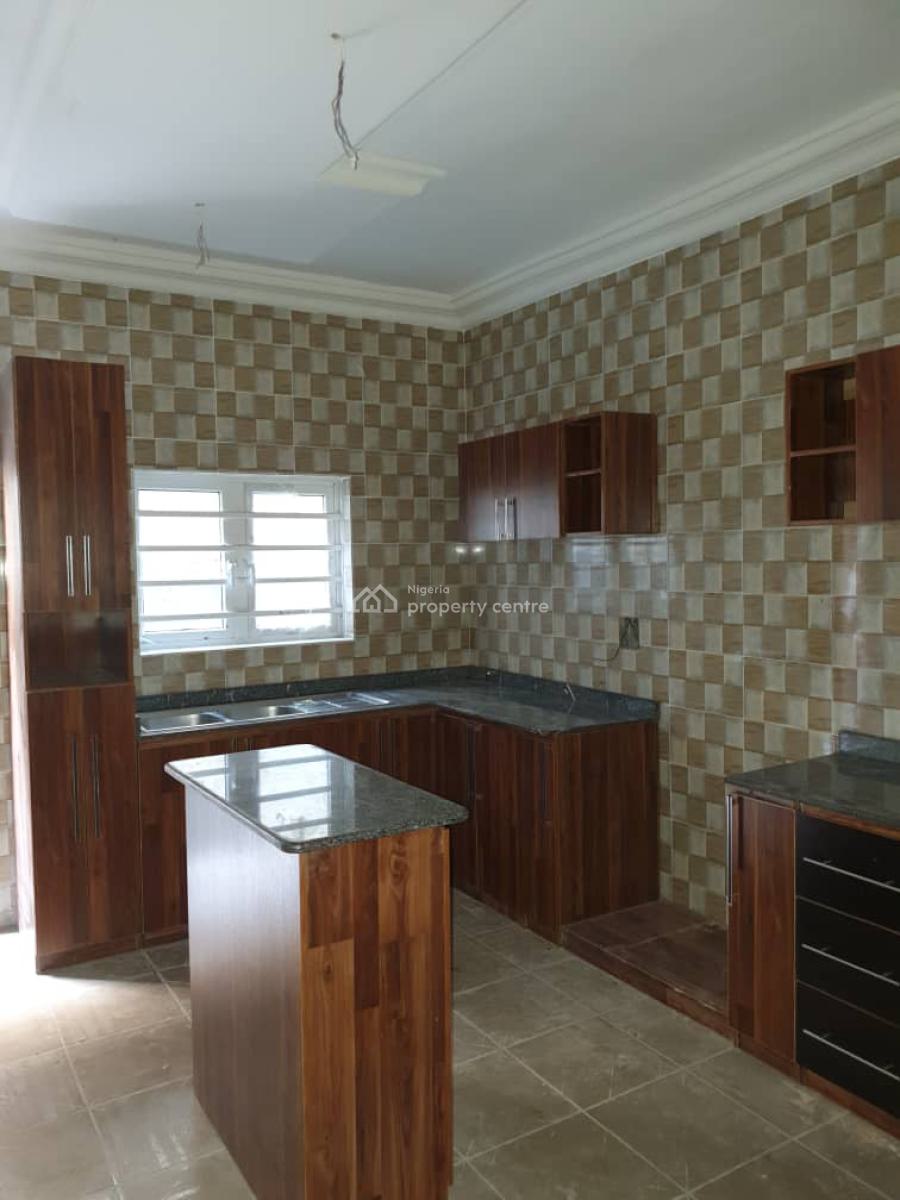 4 Bedrooms Detached House, Ade Oni Estate, Ojodu, Lagos, Detached Duplex for Sale