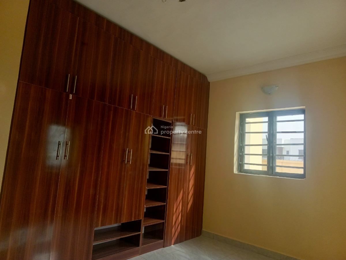 Luxury 3 Bedrooms Flat with Bq, Guzape District, Abuja, Flat / Apartment for Rent
