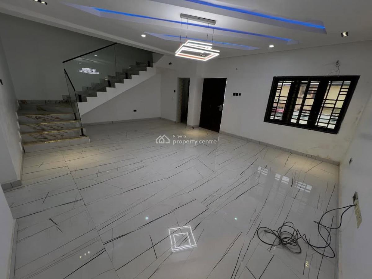 4-bedroom Terrace Duplex with Bq in Wuye, Wuye, Abuja, Terraced Duplex for Sale