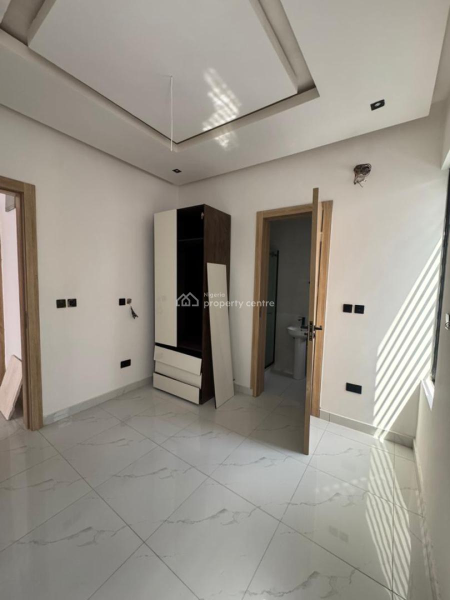 4bedroom Semi Detached Duplex, New Road, Lekki, Lagos, Semi-detached Duplex for Sale