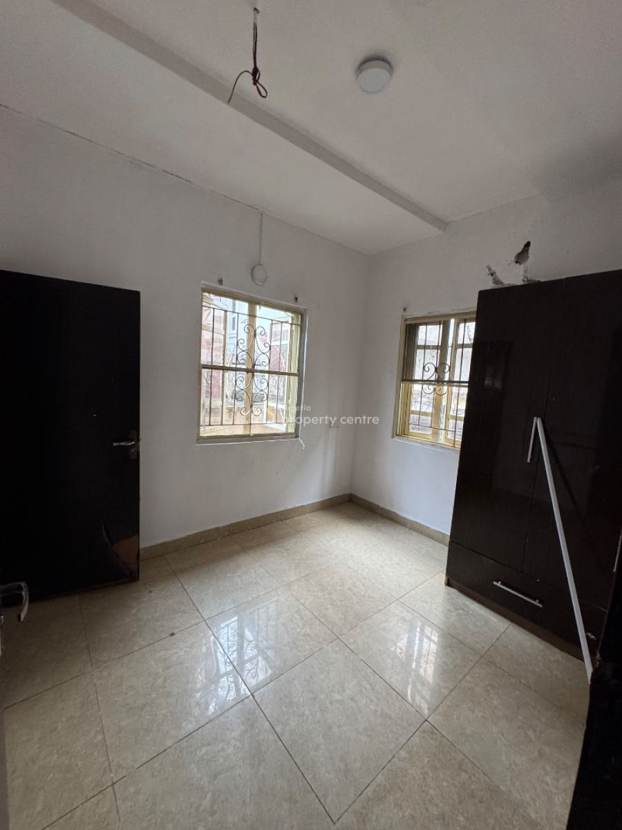 Self Contain, Chevy View Estate, Lekki Expressway, Lekki, Lagos, Self Contain (single Rooms) for Rent