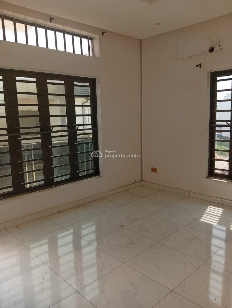 4 Bedrooms Detached Duplex in an Estate at Ajah Lekki, Lekki Palms, Ajah, Lagos, Semi-detached Duplex for Rent