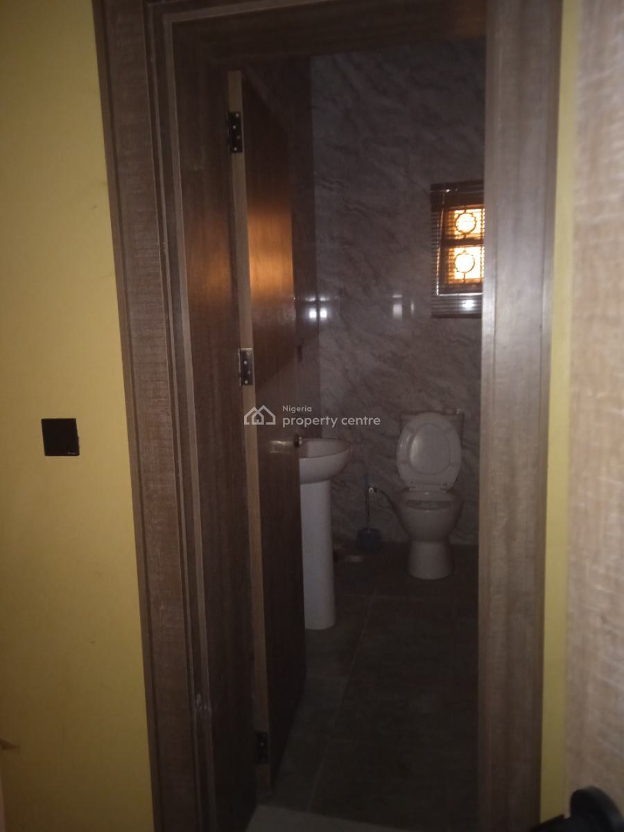 Very Massive 2 Bedroom on Ground Floor, Off Airport Junction Road, By Ics, Jabi, Abuja, Flat / Apartment for Rent