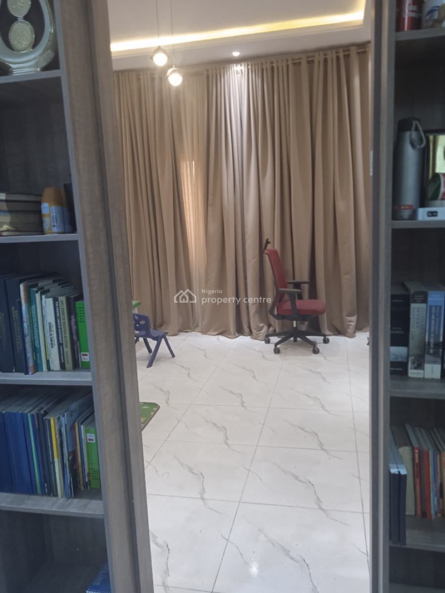 Very Massive 2 Bedrooms on Ground Floor, Off Airport Junction Road, By Ics, Jabi, Abuja, Flat / Apartment for Rent