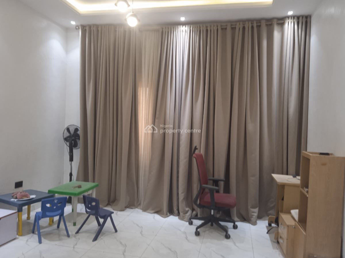 Very Massive 2 Bedrooms on Ground Floor, Off Airport Junction Road, By Ics, Jabi, Abuja, Flat / Apartment for Rent