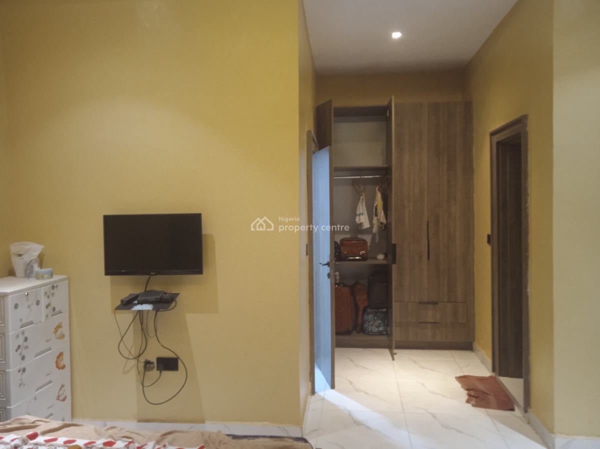 Very Massive 2 Bedrooms on Ground Floor, Off Airport Junction Road, By Ics, Jabi, Abuja, Flat / Apartment for Rent