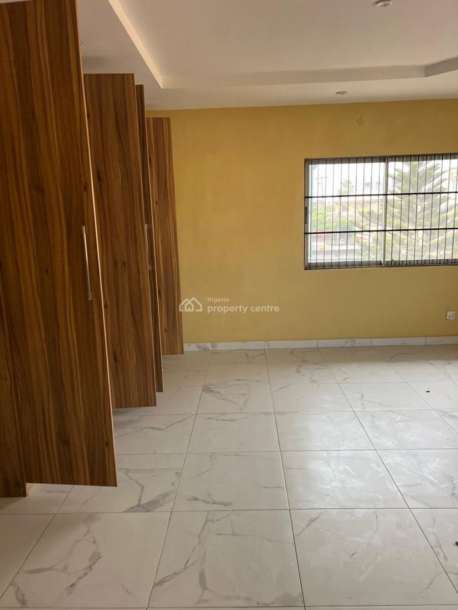 3 Bedroom Office Space, Kayode Street, Ogba, Ikeja, Lagos, Flat / Apartment for Rent