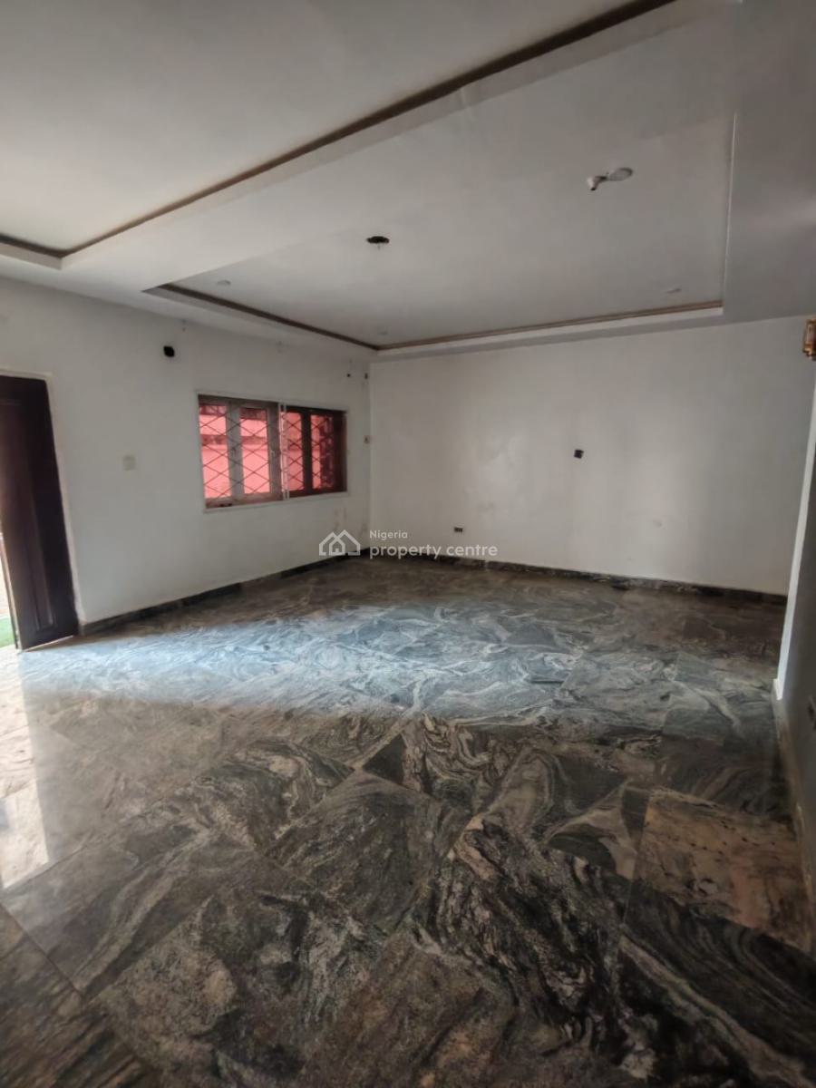 Clean and Ready to Move in 3 Bedroom Apartment, Mabushi, Abuja, Flat / Apartment for Rent