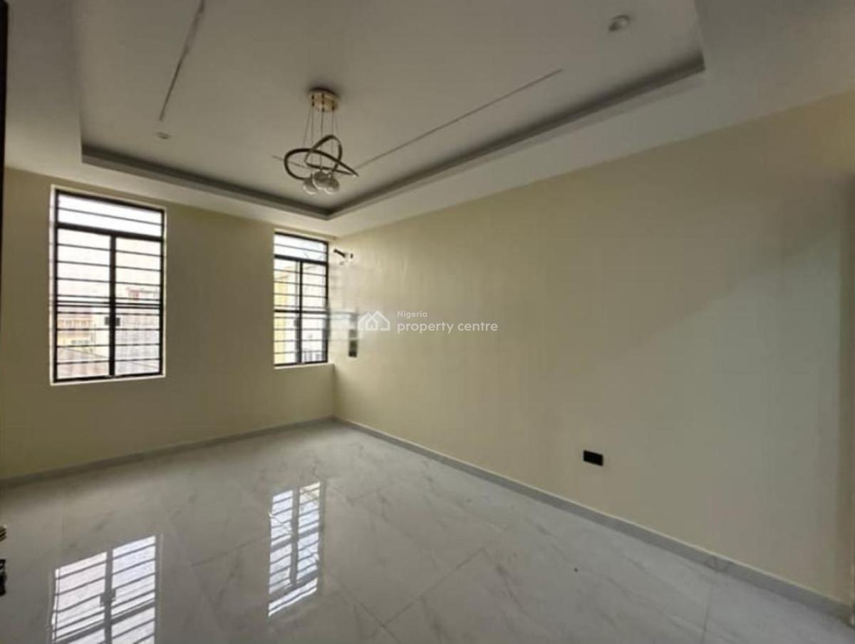 Well Finished 3 Bedroom Apartments, Lekki Phase 1, Lekki, Lagos, Flat / Apartment for Sale