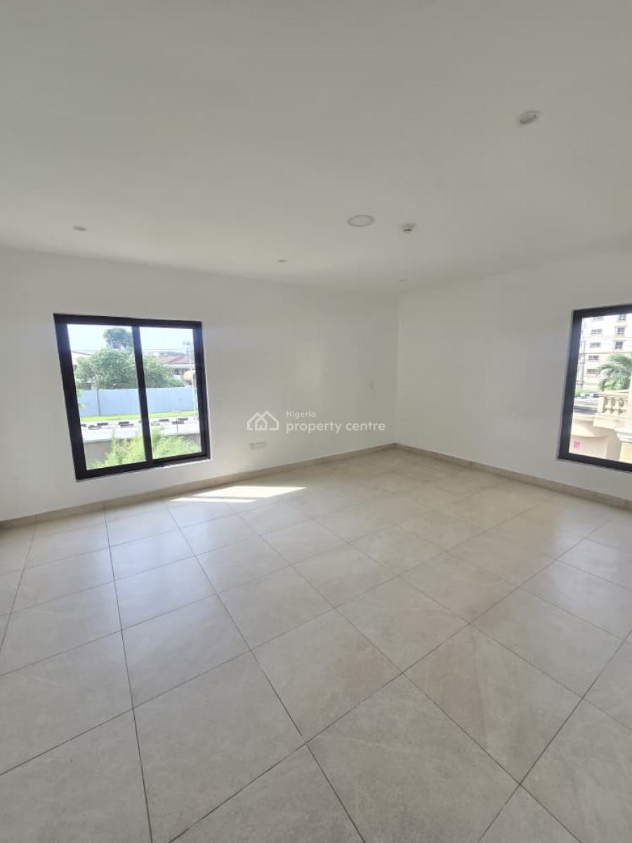 Very Spacious 3 Bedroom Flat with a Bq, Old Ikoyi, Ikoyi, Lagos, Flat / Apartment for Rent