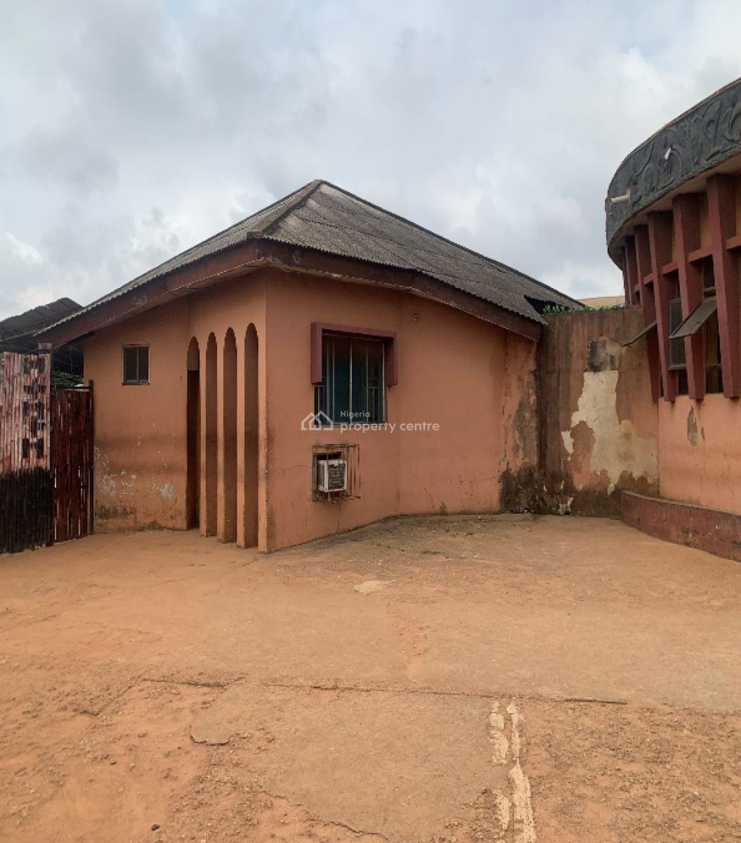Functional  Hotel, Lagos Abeokuta Expressway, Ijako – Oja,, Sango Ota, Ogun, Hotel / Guest House for Sale