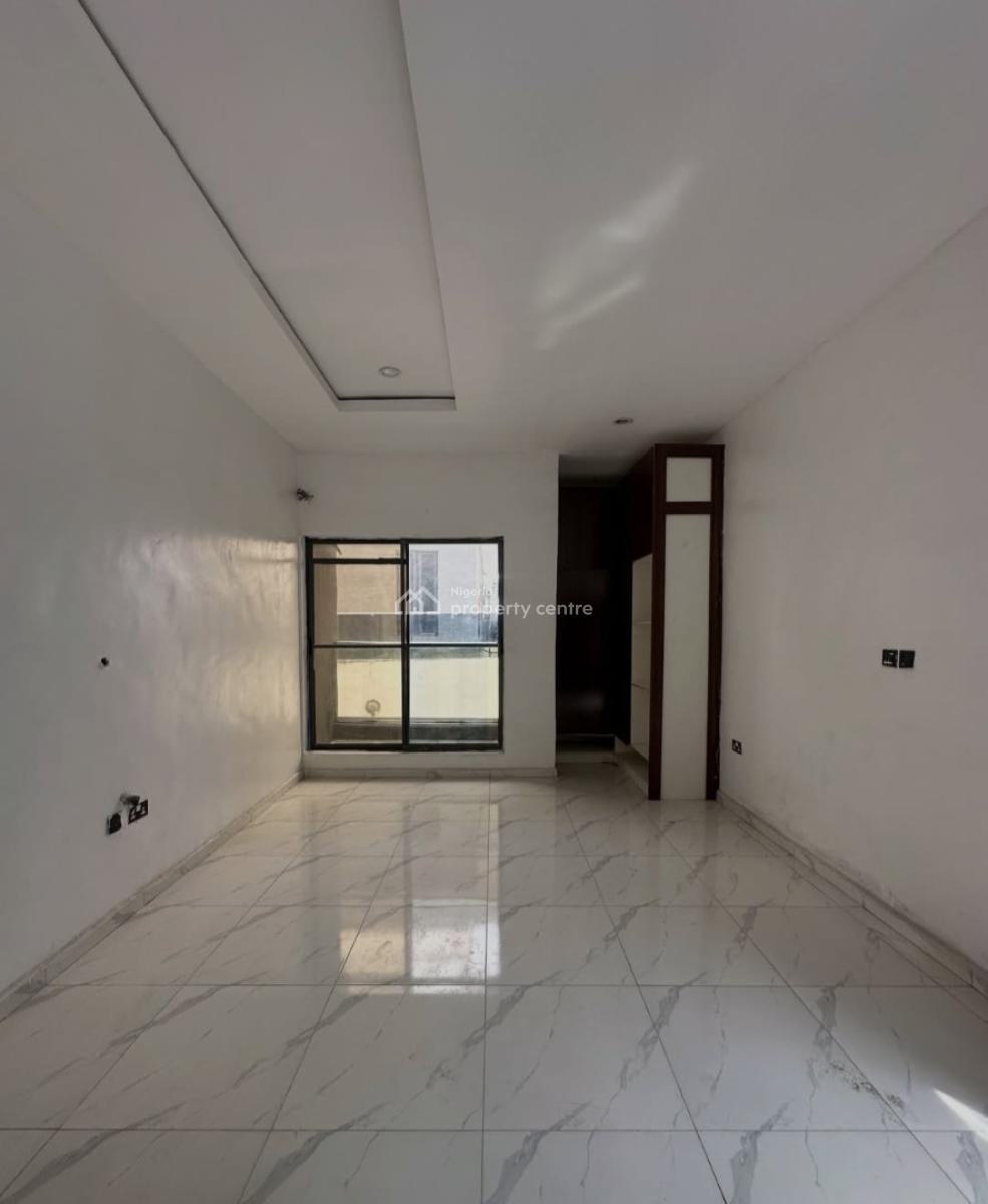 Serviced with 24/7 Power Supply 2 Bedroom En-suite Flat, Ikate, Lekki, Lagos, Flat / Apartment for Rent