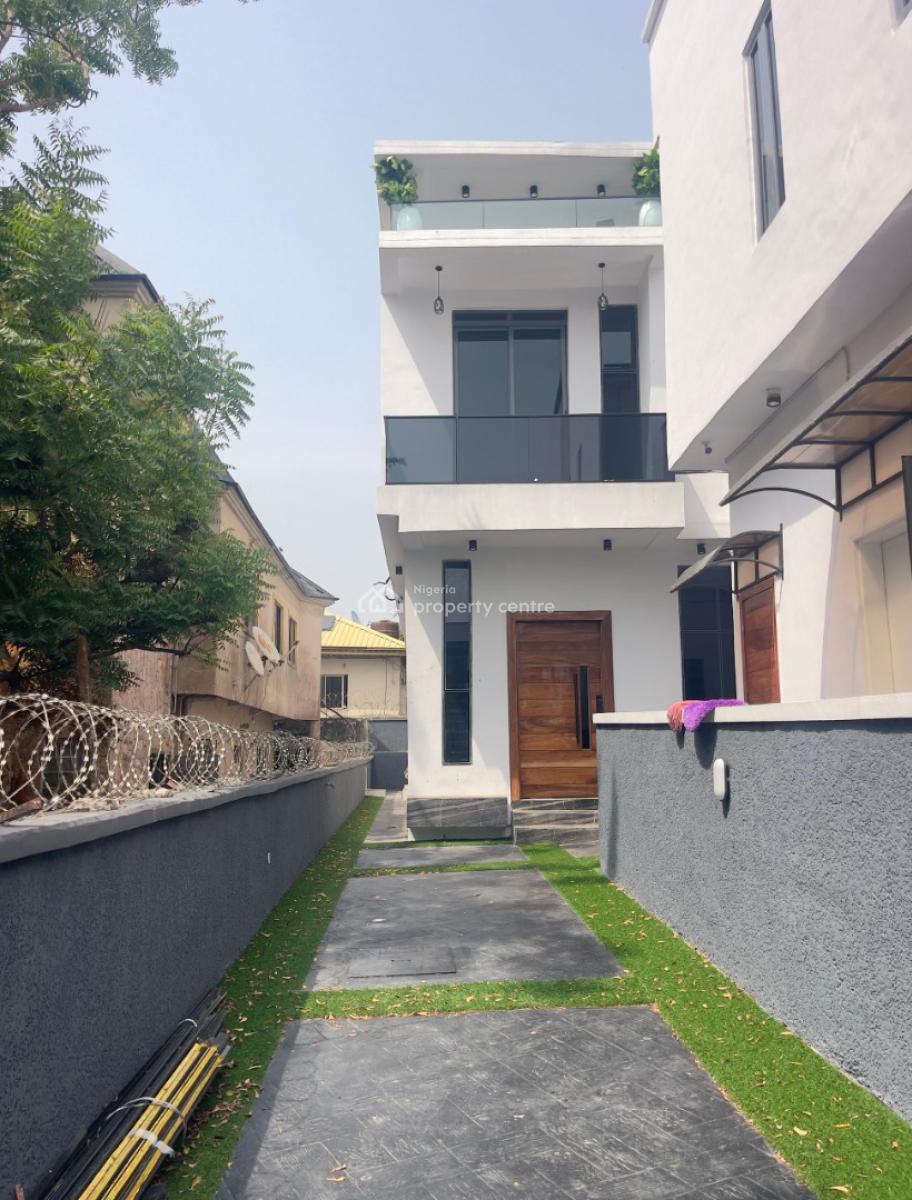 Spacious 4 Bedroom Detached Duplex with Bq, Lekki, Lagos, Detached Duplex for Sale