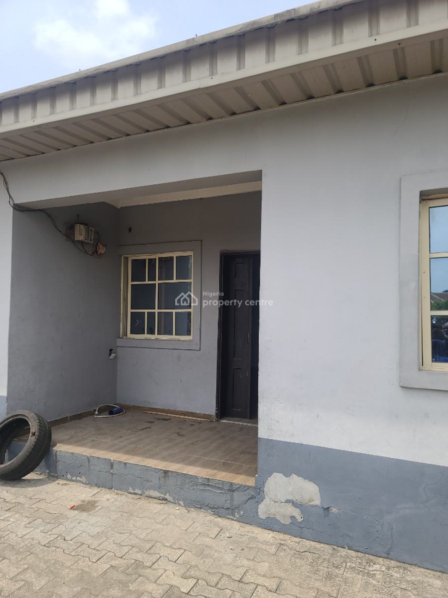 2 Bedroom Apartment Just 2 in The Compound, Eputu London, Ibeju Lekki, Lagos, Flat / Apartment for Rent