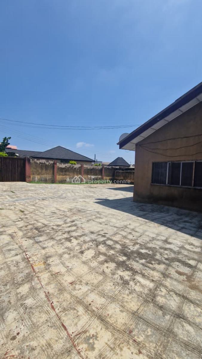 Mixed Use Property Seated on 868.47sqm Land, Abiola Akintoye, Ashi-bodija, Old Bodija, Ibadan, Oyo, Semi-detached Duplex for Sale