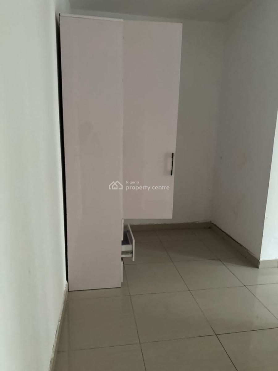 Exquisite Three Bedroom Flat, Conservation Road/ Orchid Road, Lekki, Lagos, Flat / Apartment for Rent