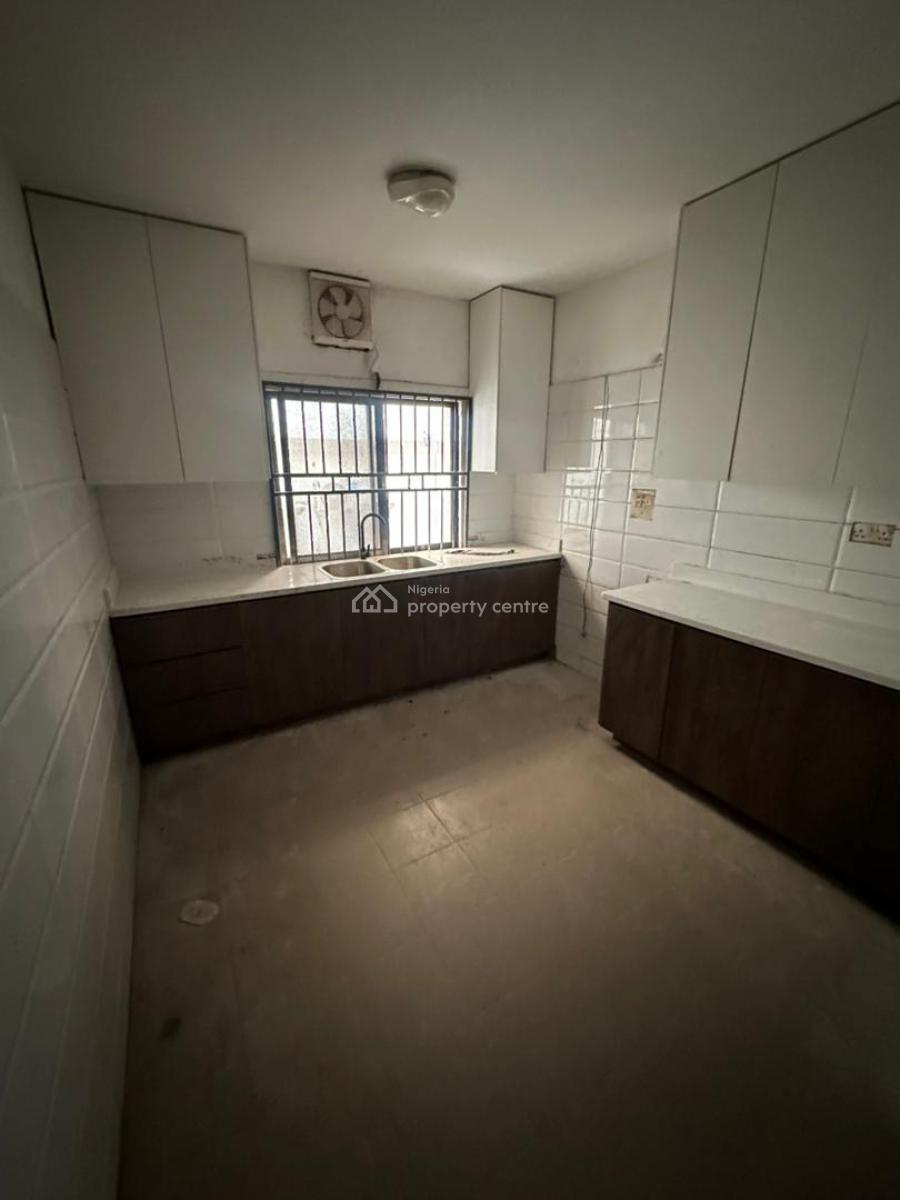 Exquisite Three Bedroom Flat, Conservation Road/ Orchid Road, Lekki, Lagos, Flat / Apartment for Rent