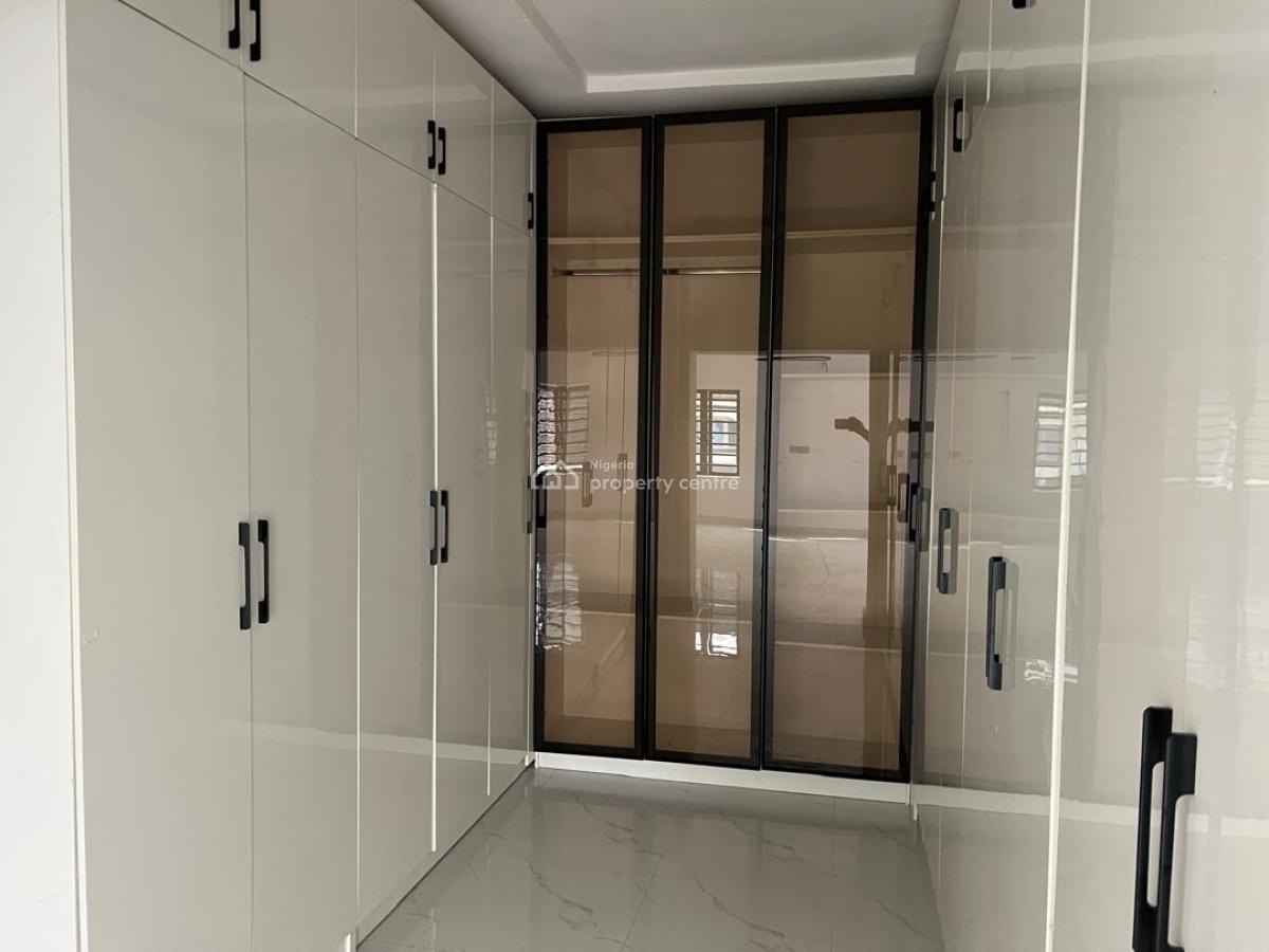 a Neatly Built Luxury  5 Bedroom Duplex, Oluyole Estate, Oluyole, Oyo, Detached Duplex for Sale