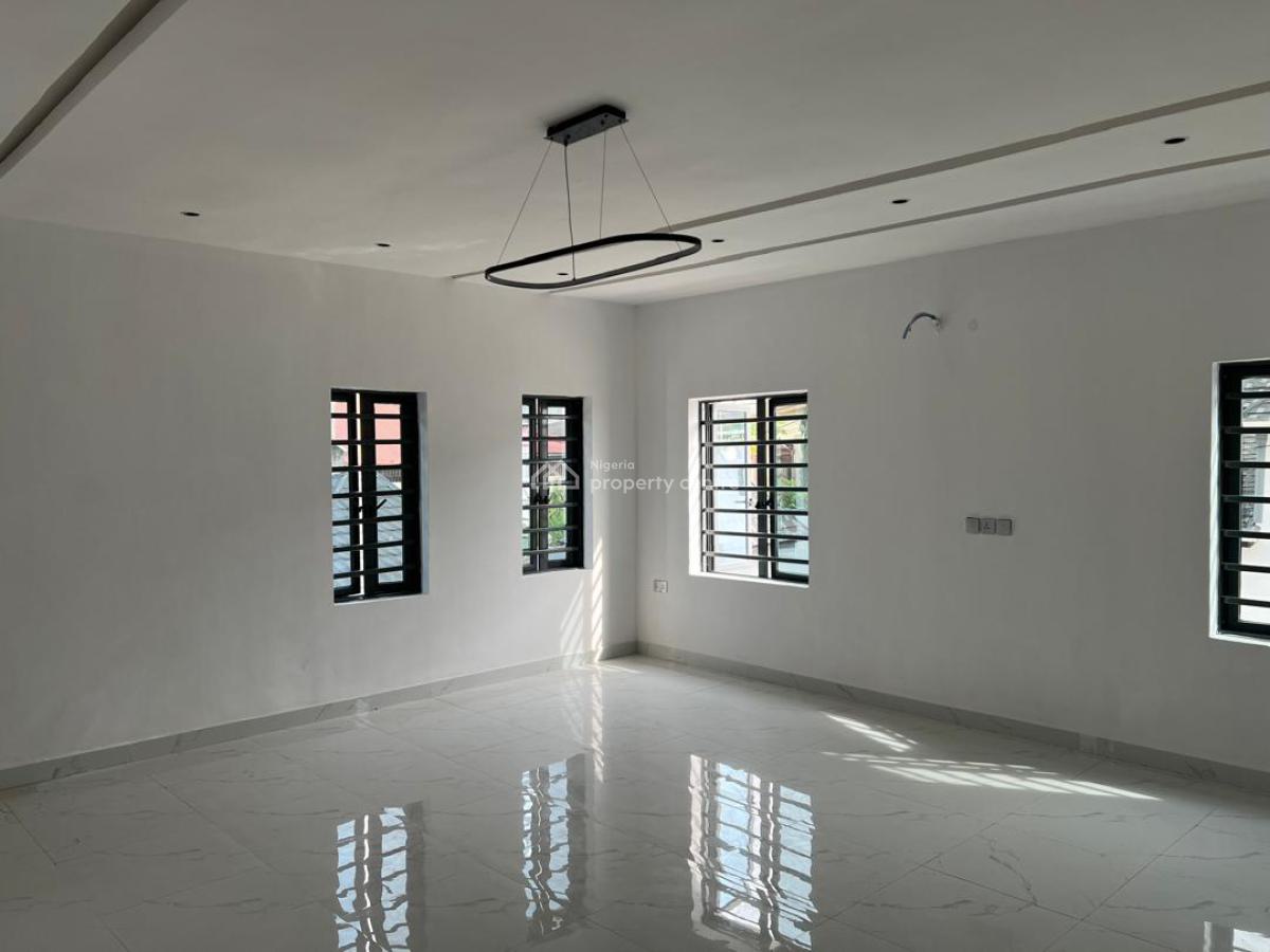 a Neatly Built Luxury  5 Bedroom Duplex, Oluyole Estate, Oluyole, Oyo, Detached Duplex for Sale