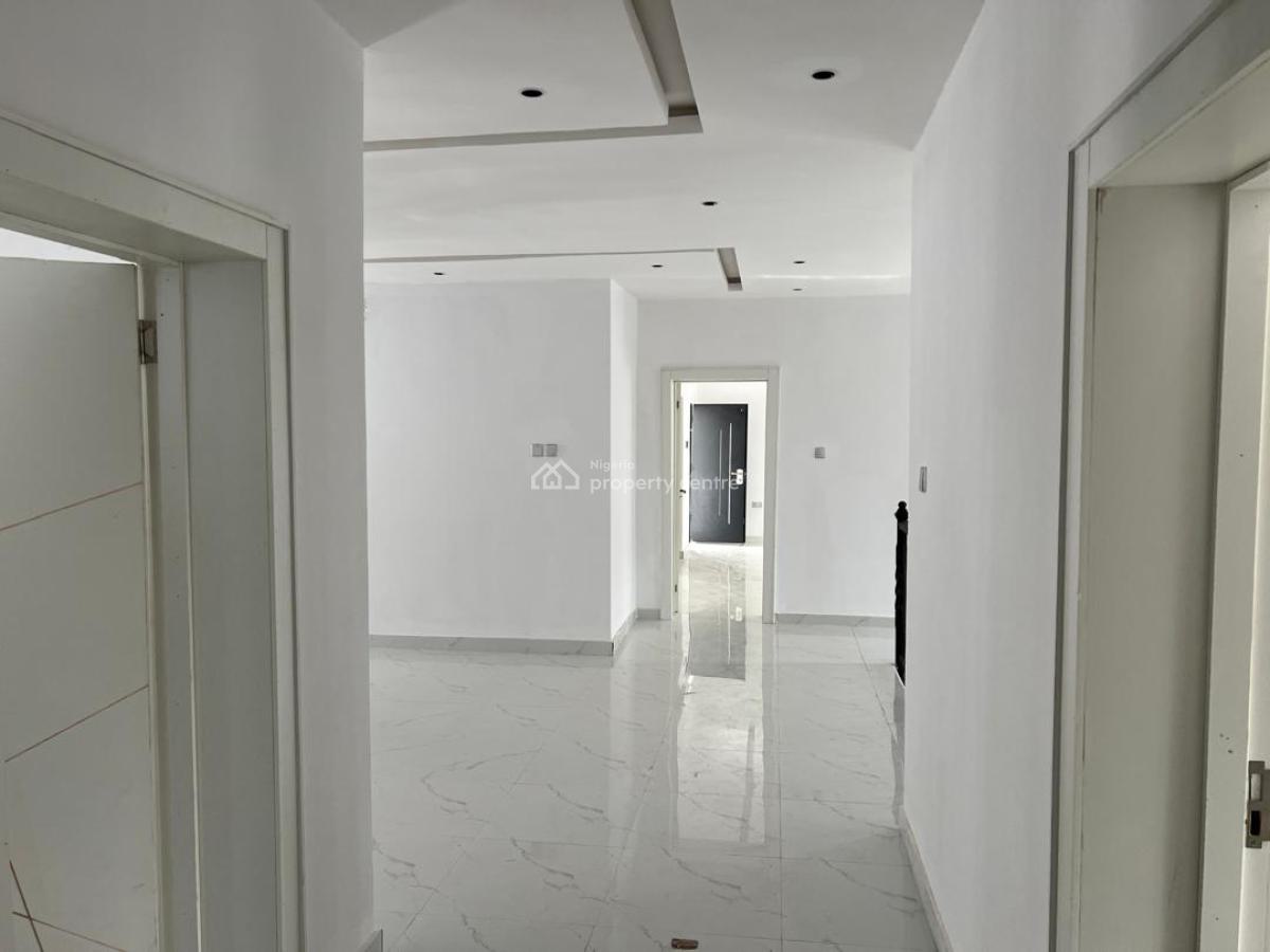 a Neatly Built Luxury  5 Bedroom Duplex, Oluyole Estate, Oluyole, Oyo, Detached Duplex for Sale